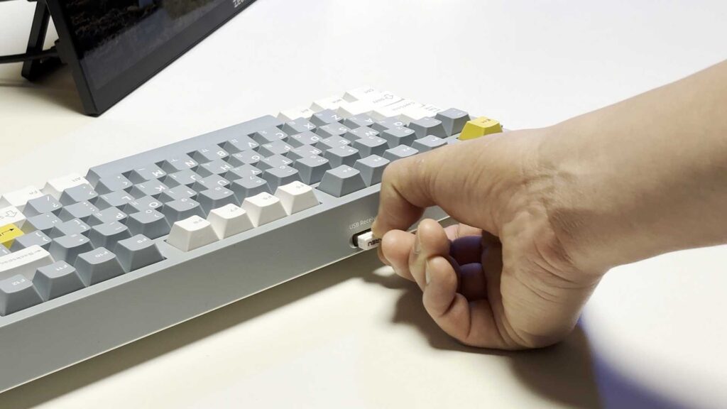 USB 수신기 삽입