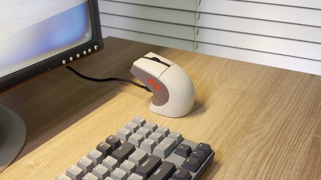 R8 레트로 마우스 책상위 